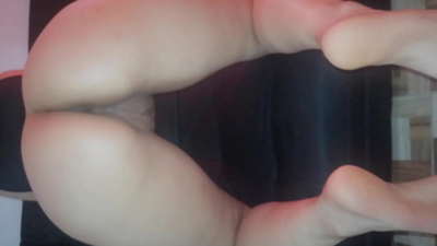 Nne m na-enye m ọtụ ya ka onyinye ekeresimesi